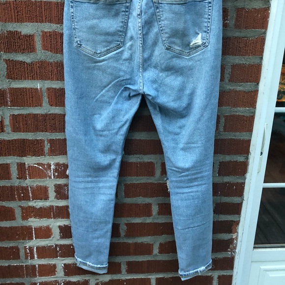 Top shop Light Wash Ripped High Waisted Jeans - Picture 2 of 4